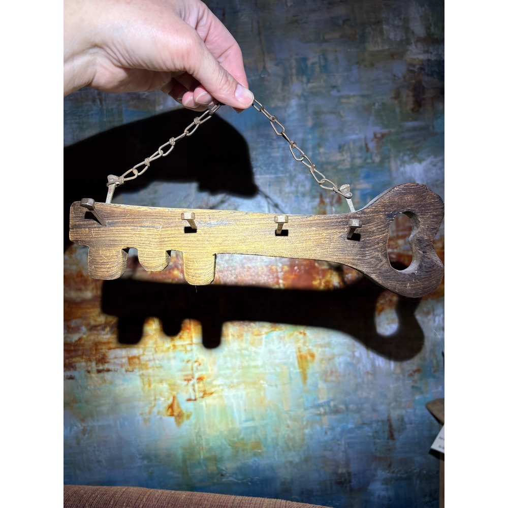 Vintage Rustic Wood Skeleton Key Wall Rack 4 Hook Entryway Key Holder Chain Hang